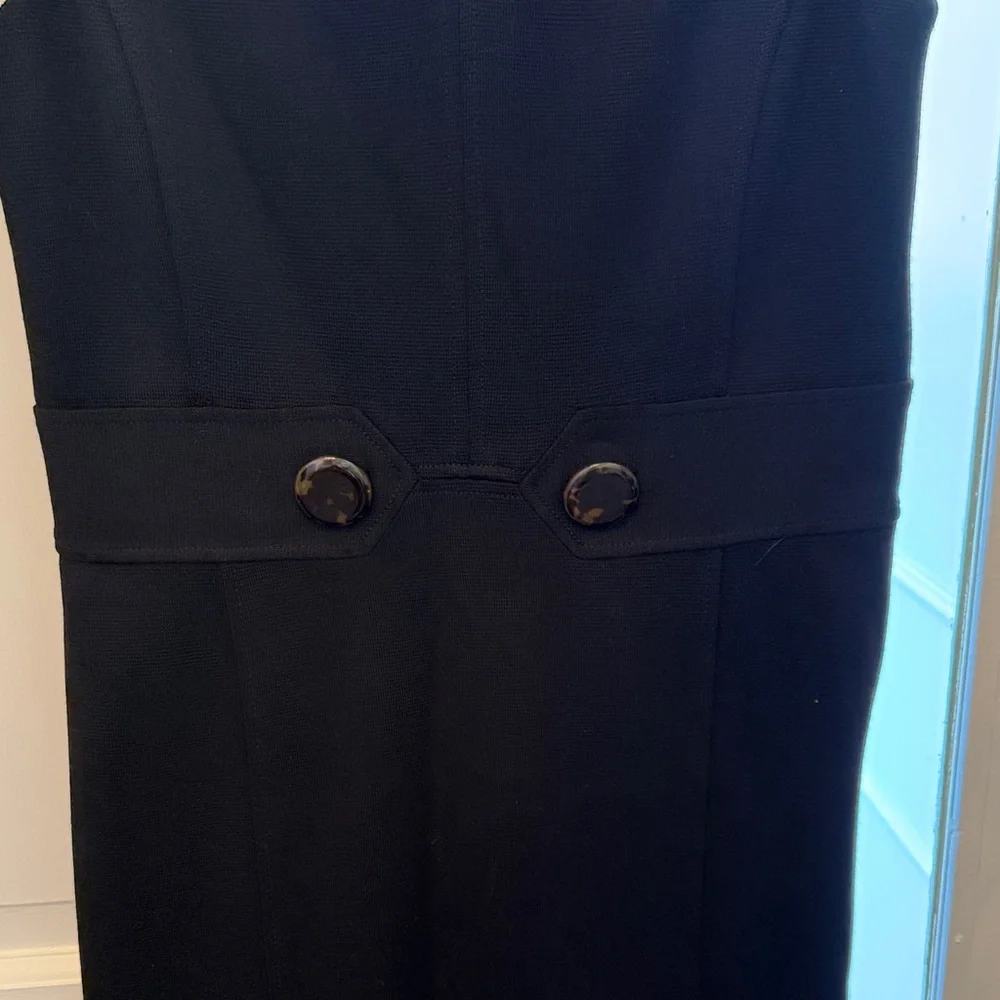 Tory Burch Briana Sleeveless V-Neck Midi Sheath Wool Dress, S/P 🌿
